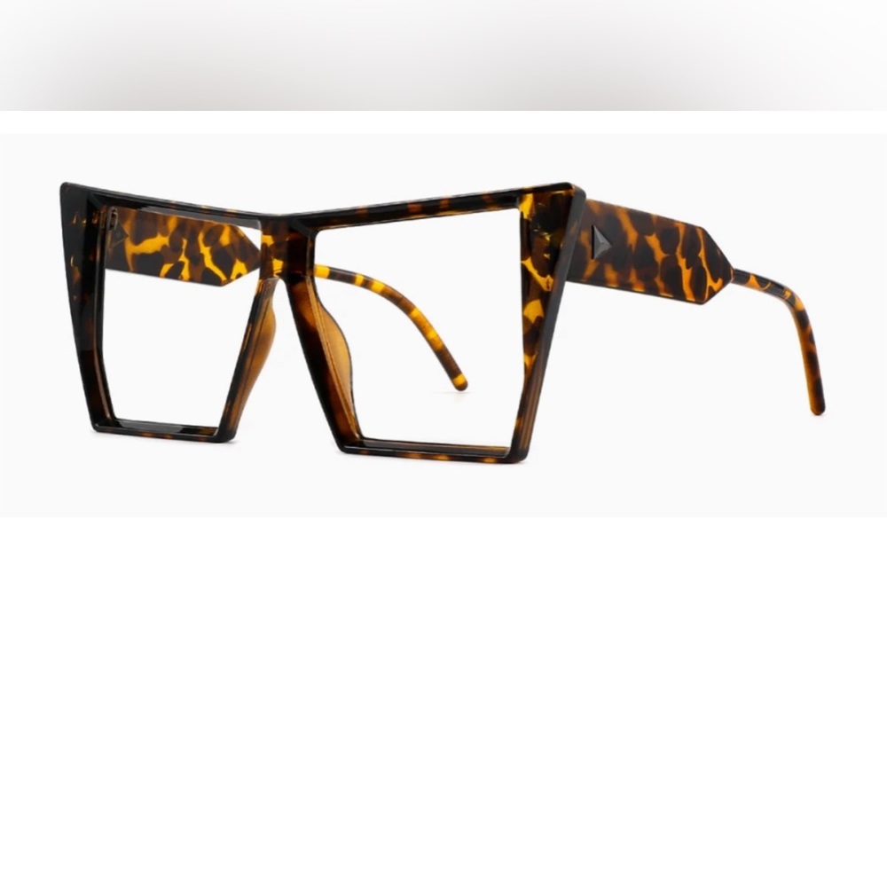 Oversized eyeglass frames